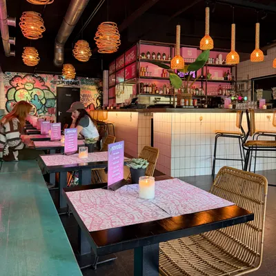 Vegan Junk Food Bar restaurant