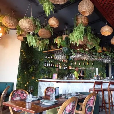 Go Green The Restaurant restaurant