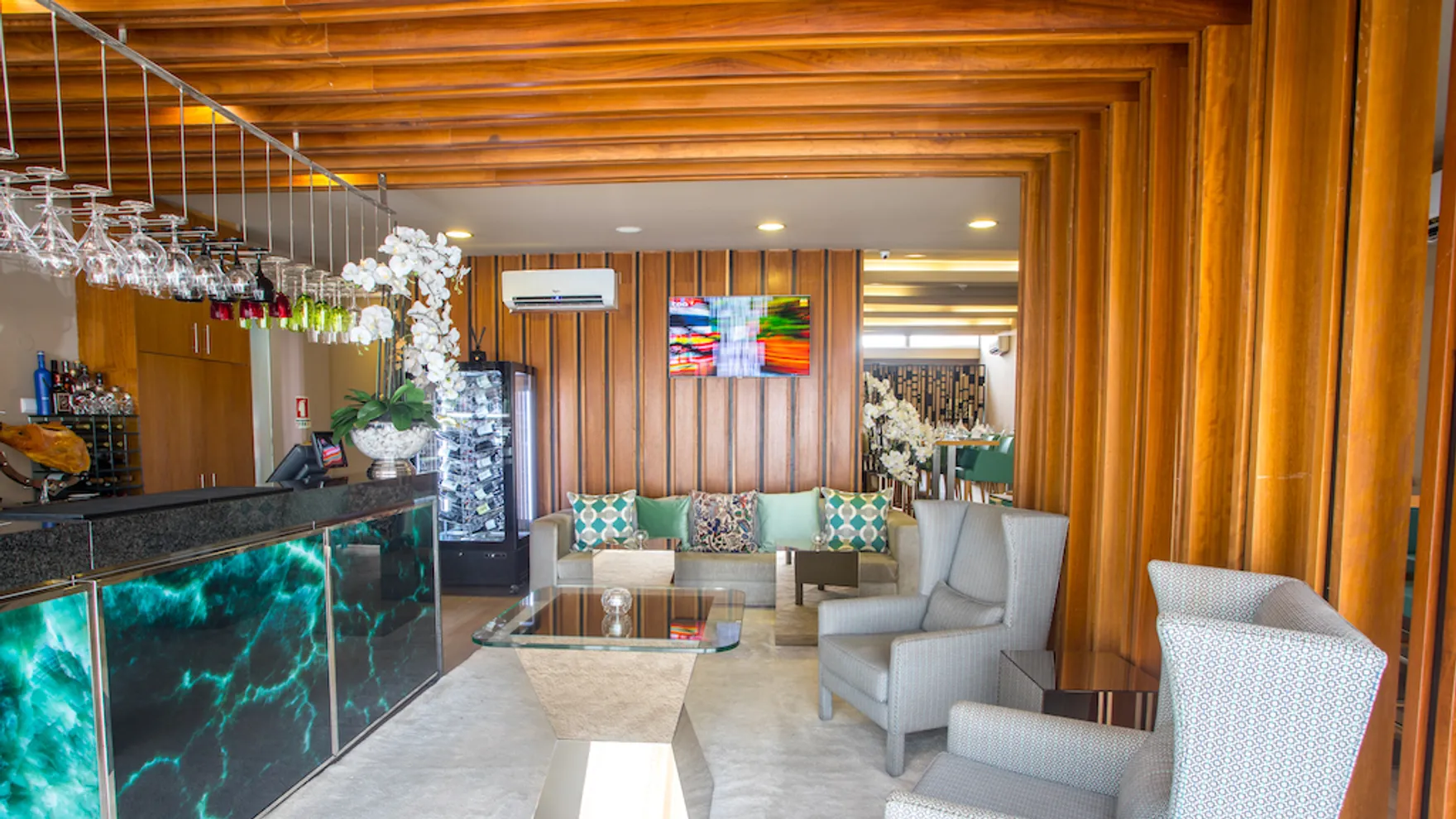 Luau Restaurante & Churrasqueira restaurant in Luanda
