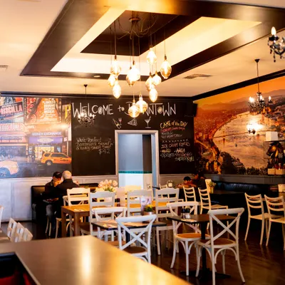 Downtown Pizzeria restaurant