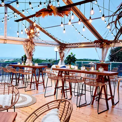 DONOVANS Surf Club Restaurant restaurant