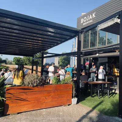 BoJaK Brewing restaurant