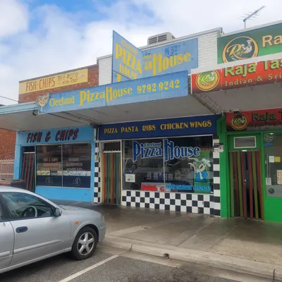 Cleeland Pizza House restaurant