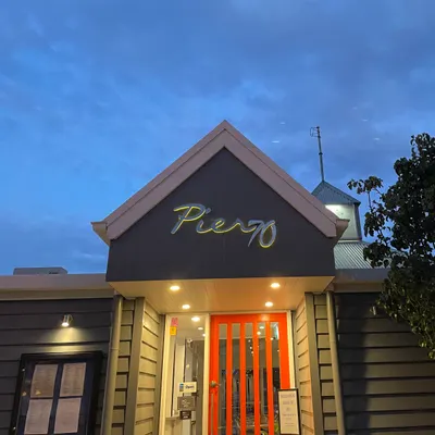 Pier 70 Bar & Restaurant restaurant