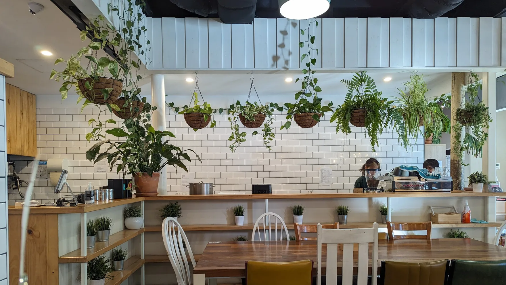 Avocado Moment Cafe restaurant in 69 A'Beckett St