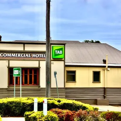 Top Pub Commercial Hotel restaurant