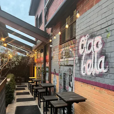 Centra restaurant
