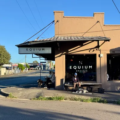 Equium Social restaurant