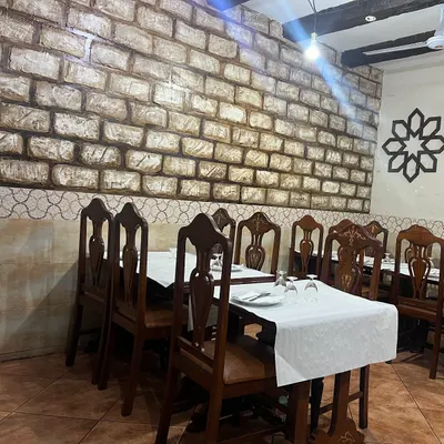 Zeeshan Kebabish Halal (حلال) Restaurant restaurant