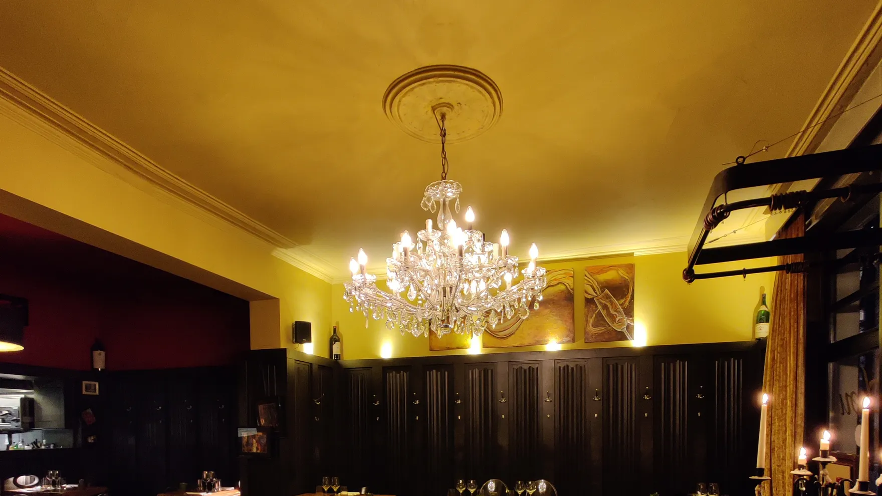 Chou restaurant in Pl. de Londres 4