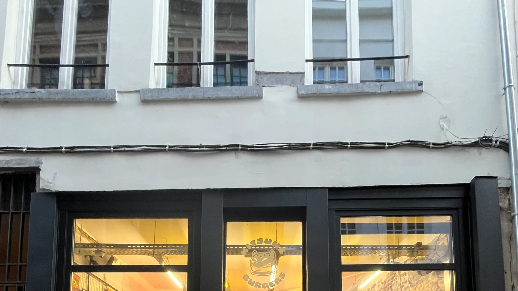 Kitsune Burgers restaurant in Pt Rue des Bouchers 25