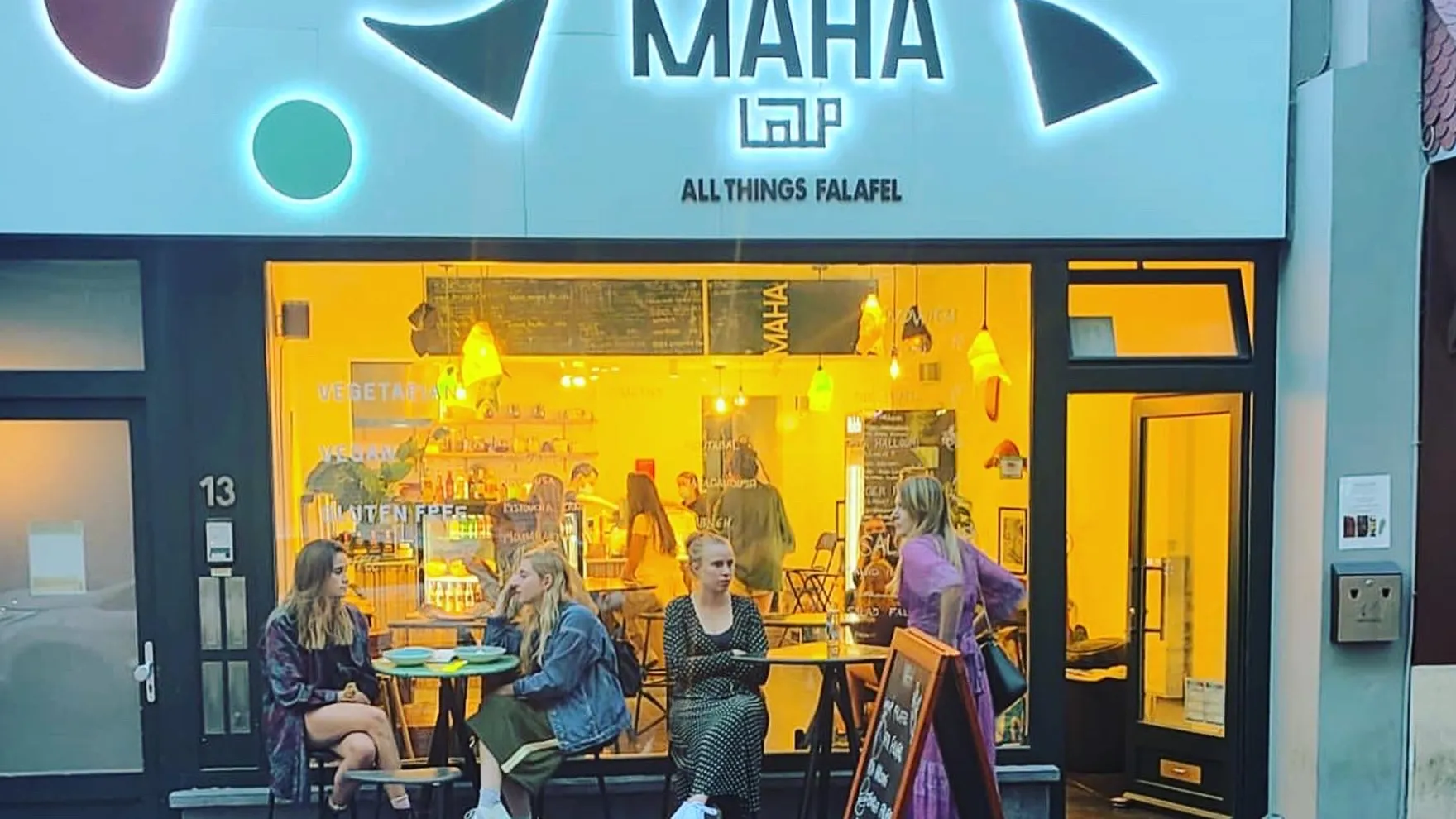 Maha restaurant in Rue de Flandre 13