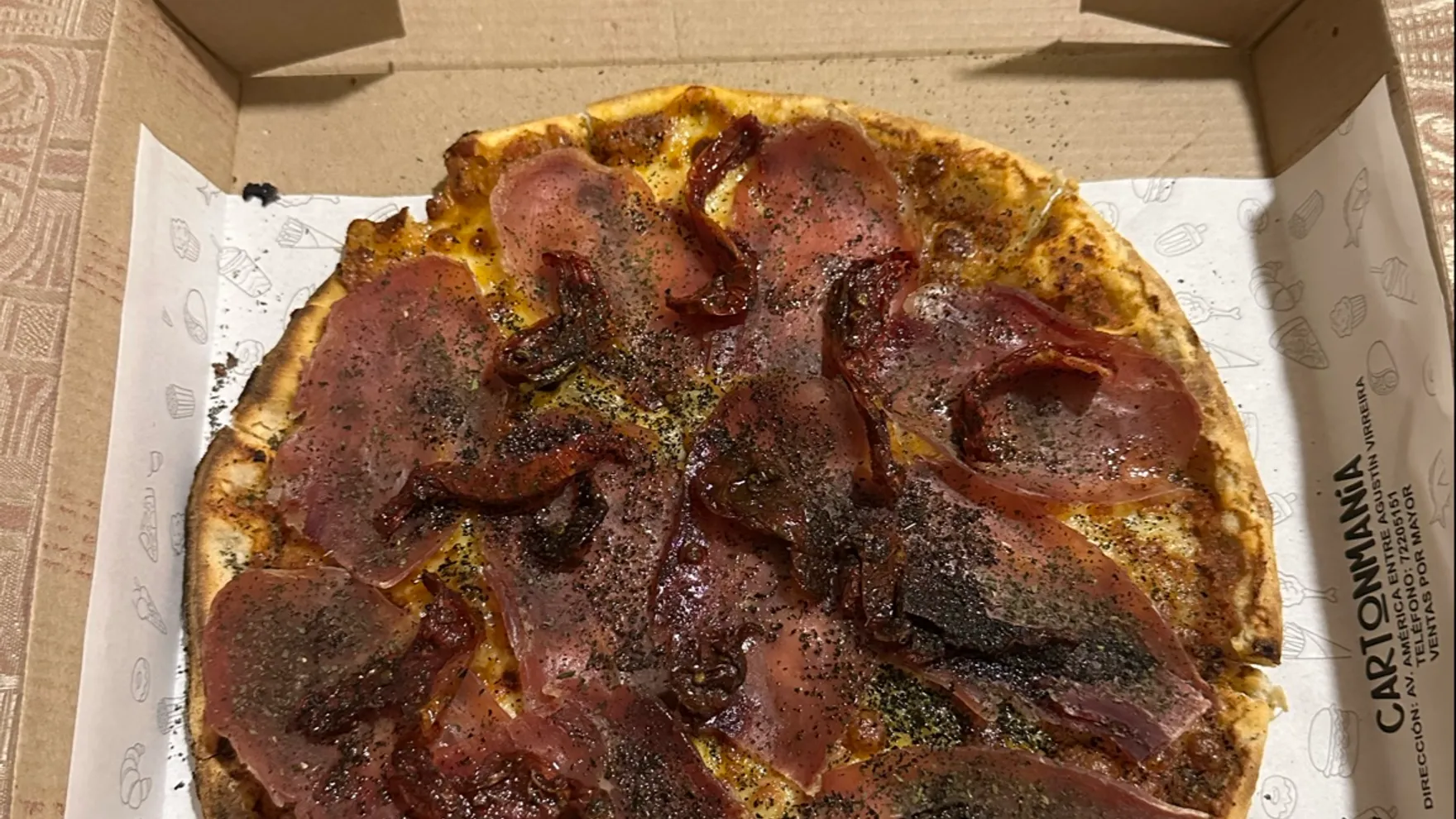 Retro Pizza restaurant in Cochabamba