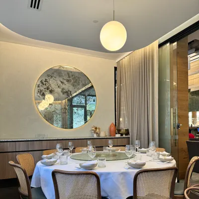 LONGTIME DINING restaurant