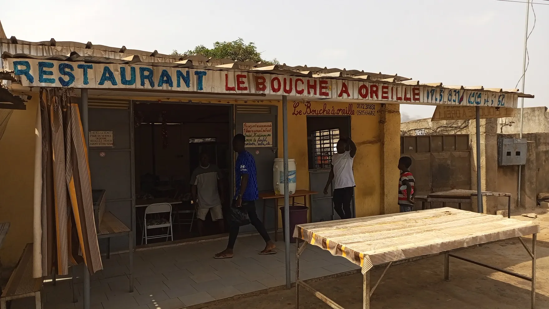 RESTAURANT "LE BOUCHE A OREILLE" restaurant in Bouaké