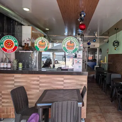 RESTAURANTE VEGANO LA VILLA 99 restaurant