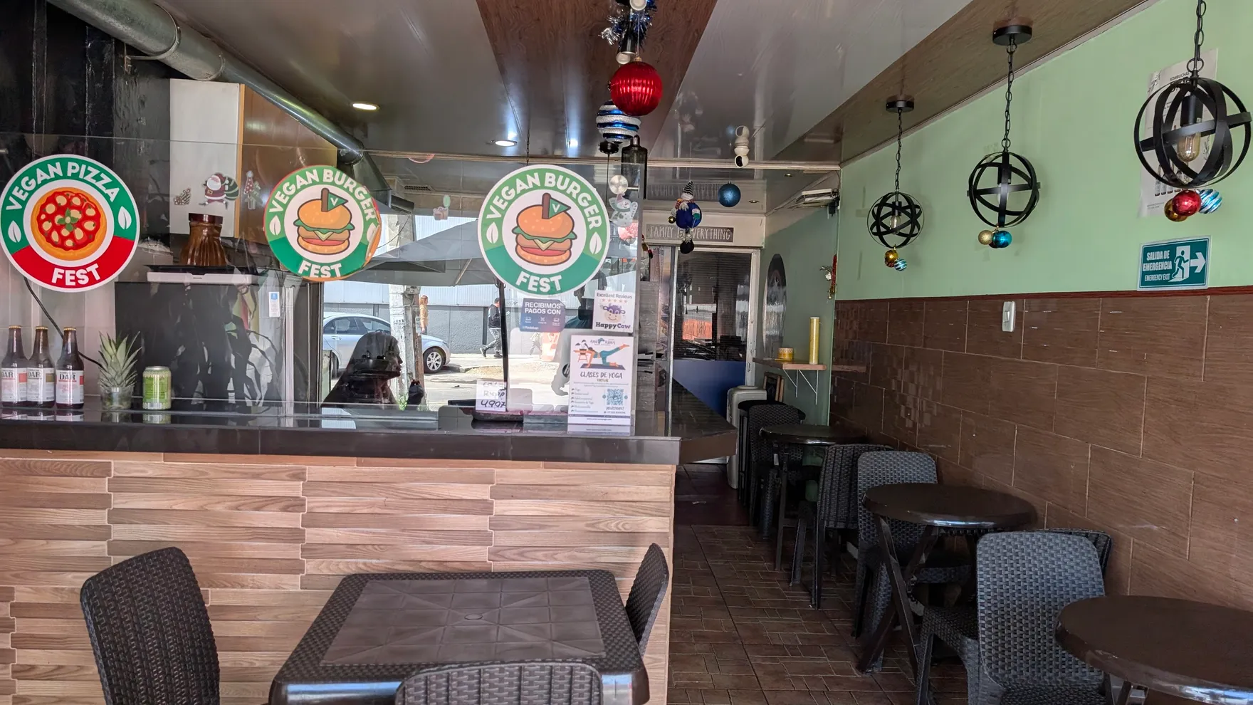 RESTAURANTE VEGANO LA VILLA 99 restaurant in Cra. 47a #99-63