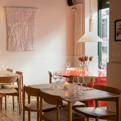 Theo restaurant