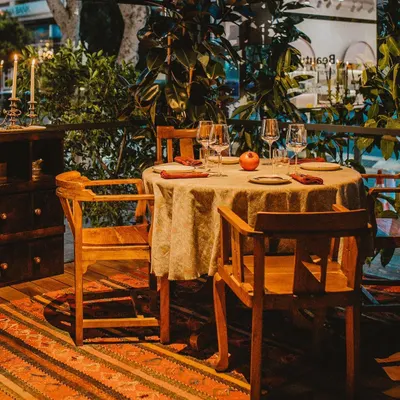Leila restaurant