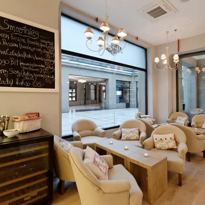 MyRaw Café restaurant