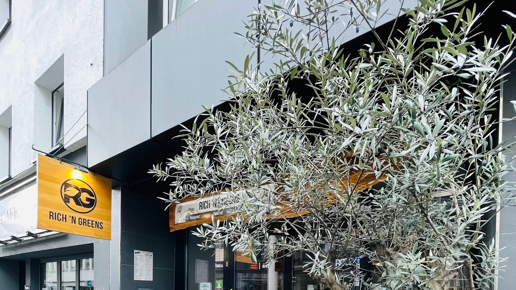 Rich`N Greens restaurant in Auf dem Berlich 9