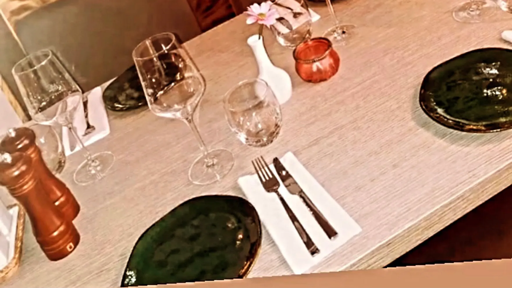 Ristorante il Tartufo restaurant in Mathiasstraße 18