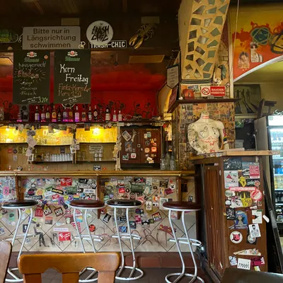 Trash-Chic restaurant