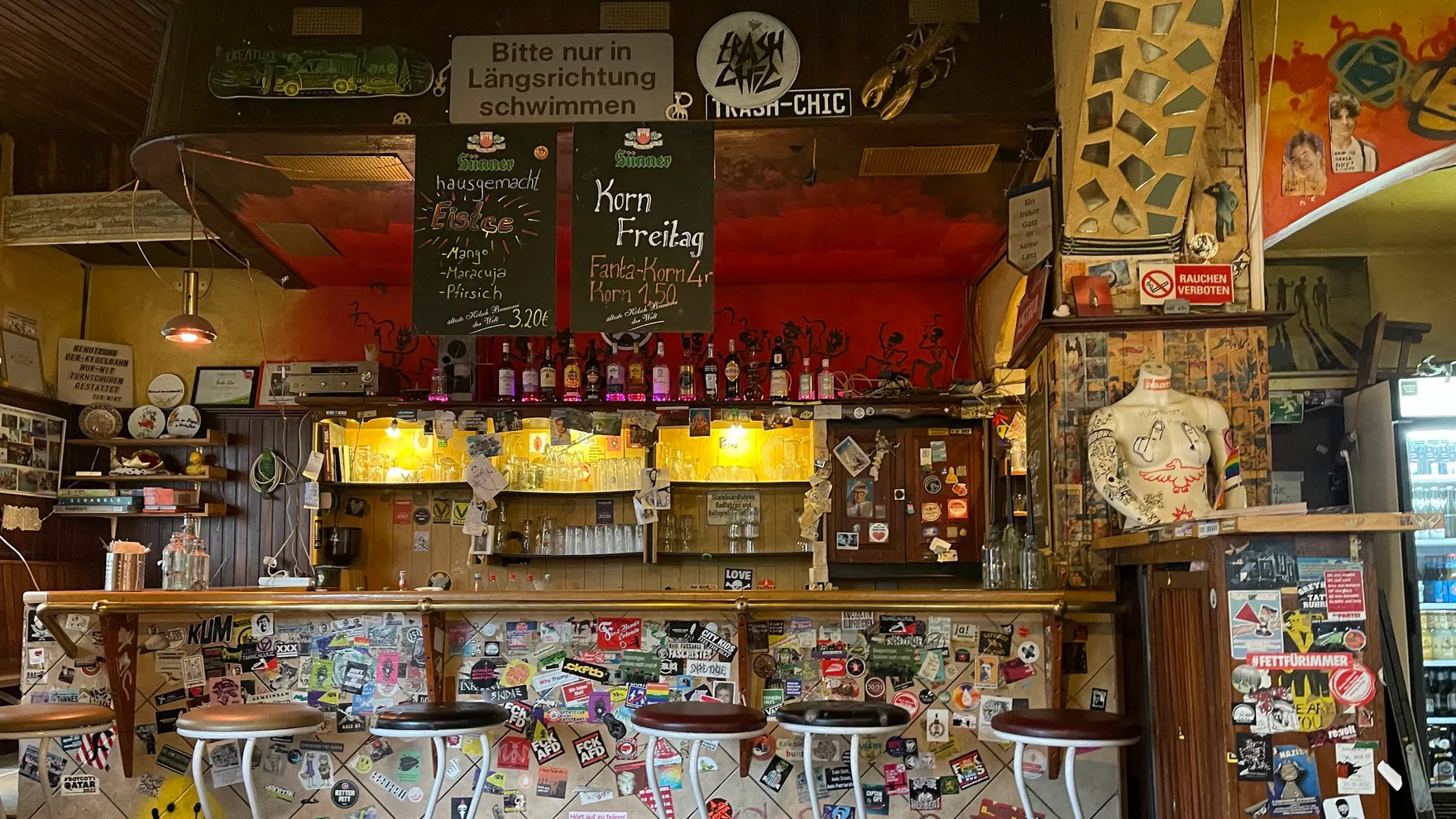 Trash-Chic restaurant in Wiersbergstraße 31