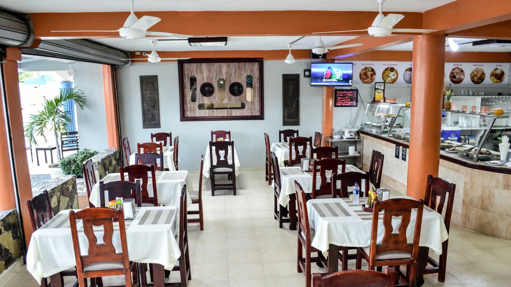 Restaurante COMOMA restaurant in Av. España 64