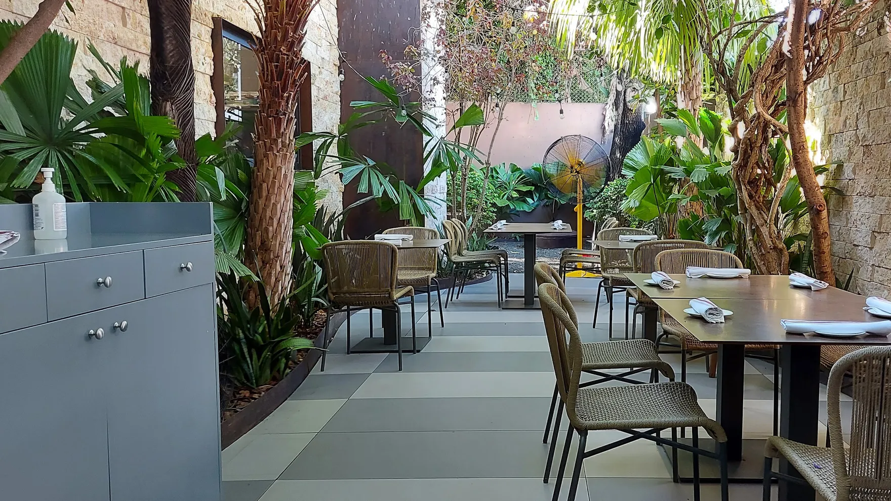 Ajuala restaurant in Santo Domingo