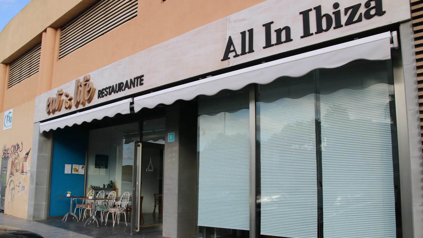 Eat Is Life restaurant in 07800 Eivissa