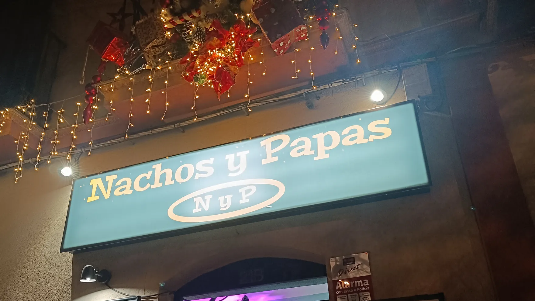 Nachos y Papas restaurant in Casco Antiguo