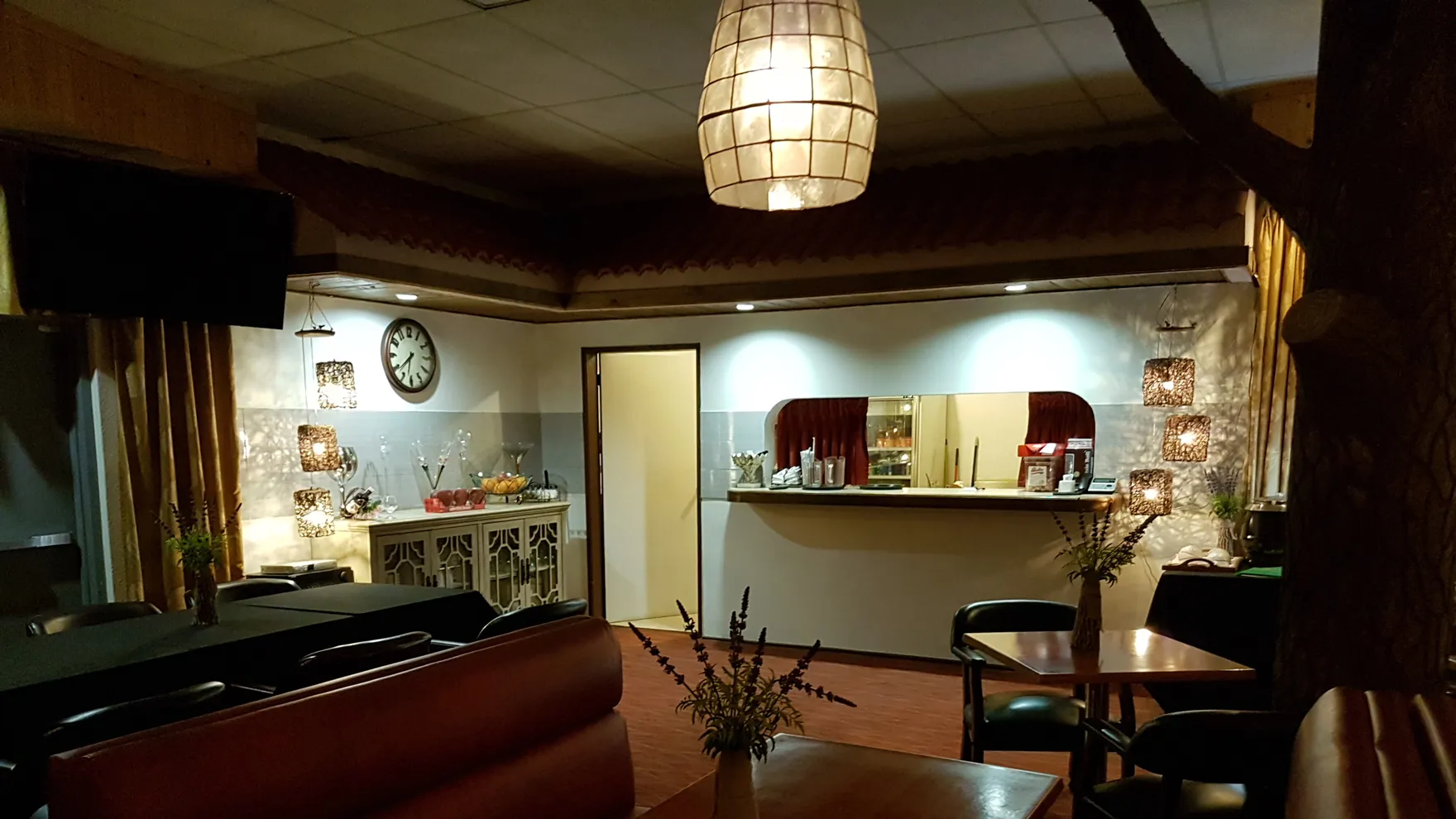 LeiSide Restaurant restaurant in Weno