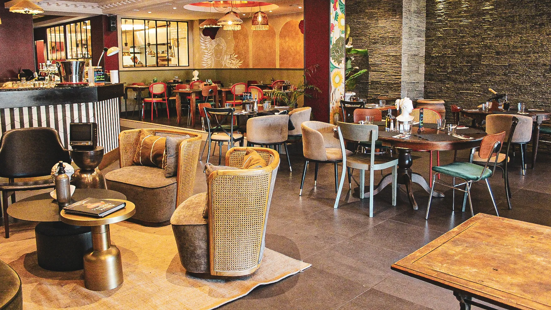 GiGi Tavola restaurant in 5 Quai des Deux Emmanuels