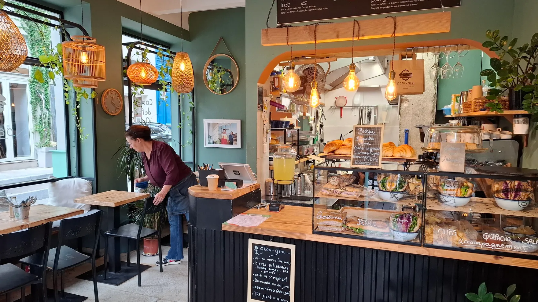 Panivore restaurant in 14 Av. du Marechal Foch