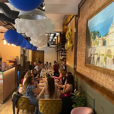 DI LORO Edgware restaurant