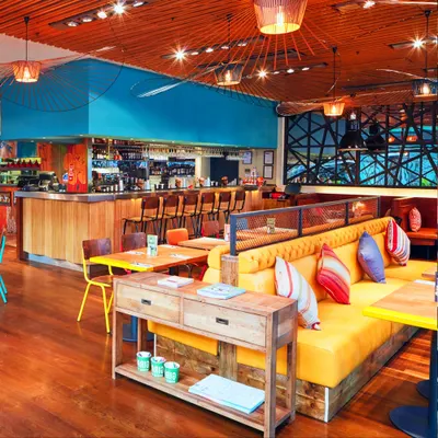 Giraffe restaurant
