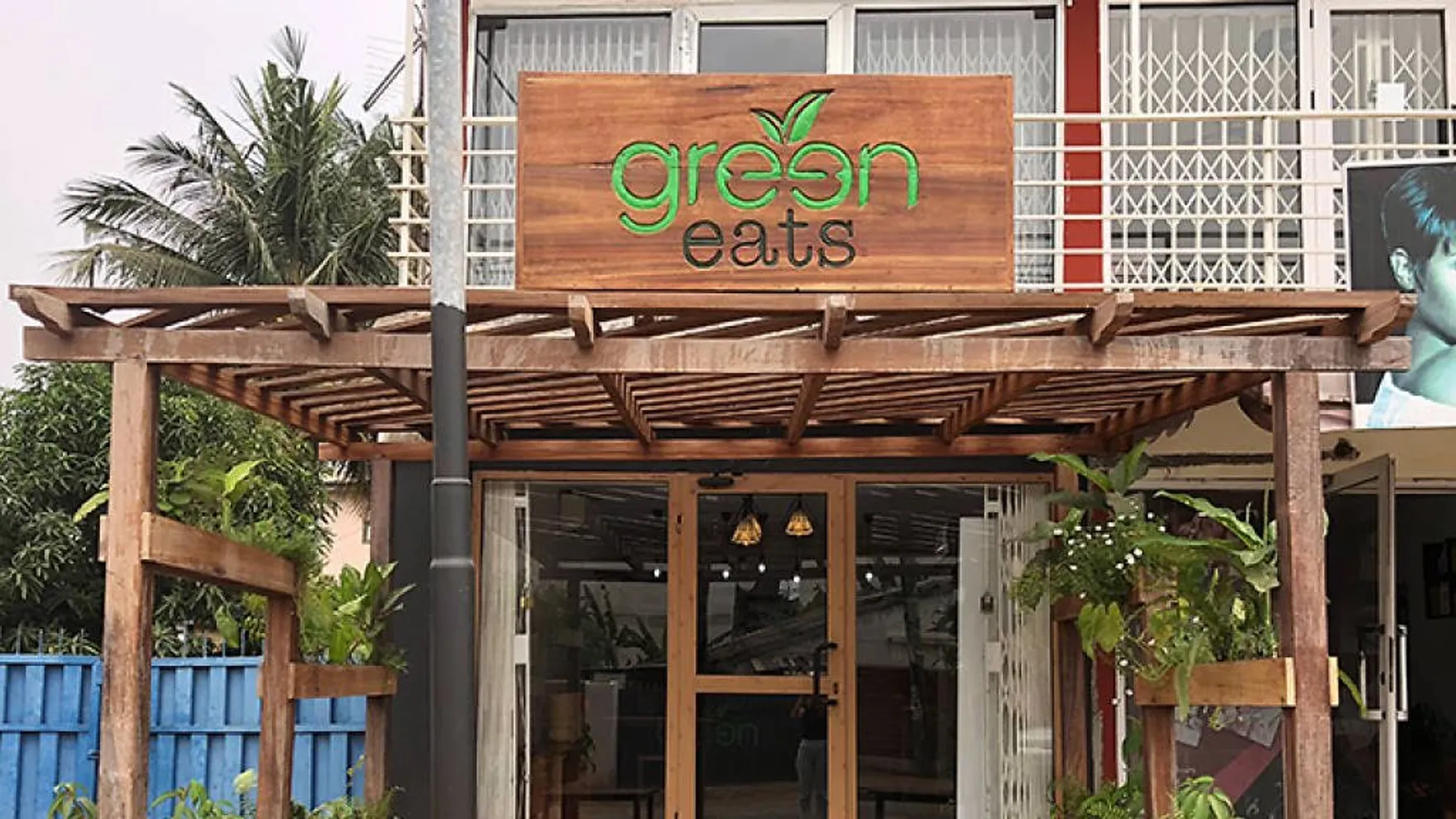 Green Eats Salad Bar restaurant in U86 Afro Osro St