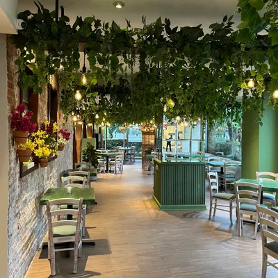 Gianni's restaurant