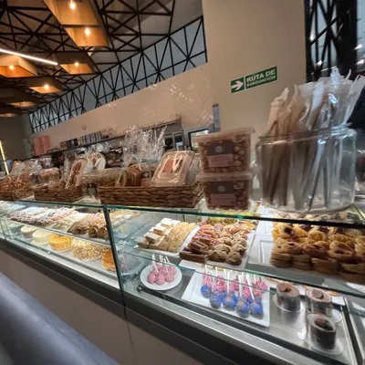 Le Cafe - Etu Plaza restaurant