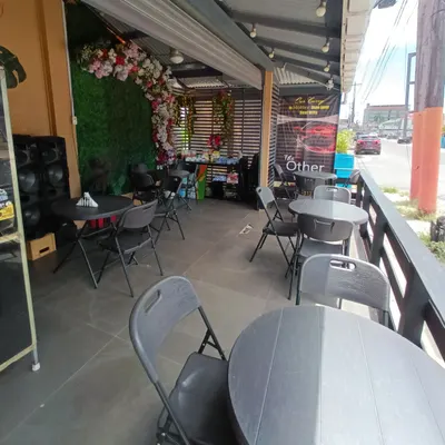 The Other Wife restaurant