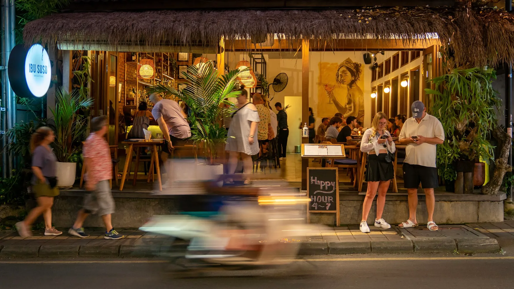 IBU SUSU Bar & Kitchen restaurant in Kabupaten Gianyar