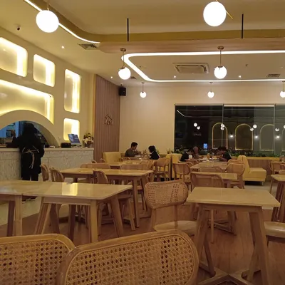 Alta Kitchen and Bistro restaurant