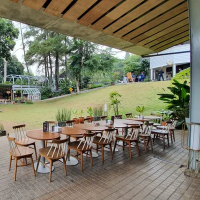 Nara Park Bandung restaurant