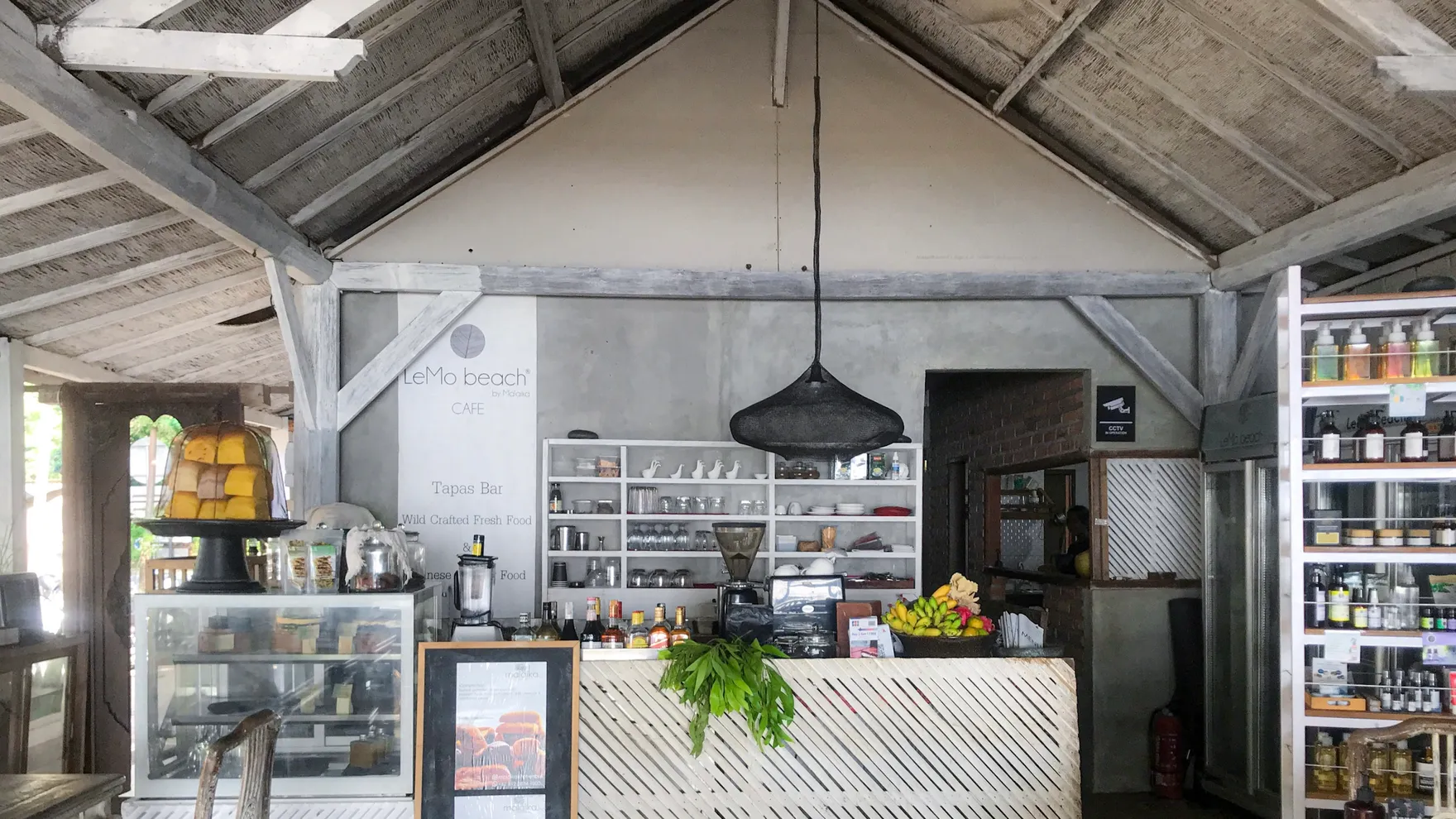 Lemo Beach Cafe by Malaika restaurant in Kota Denpasar