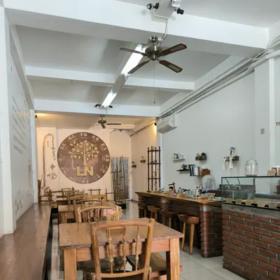 Loving Nature Vegan Vegetarian Cafe restaurant
