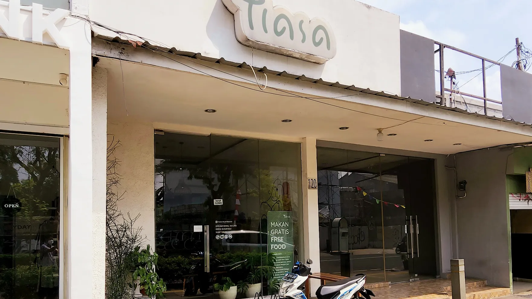 TIASA Plant Based restaurant in Kota Jakarta Selatan