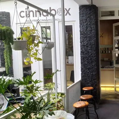 CINNABOX MALANG restaurant