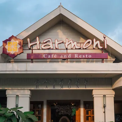 Harmoni Cafe and Resto restaurant