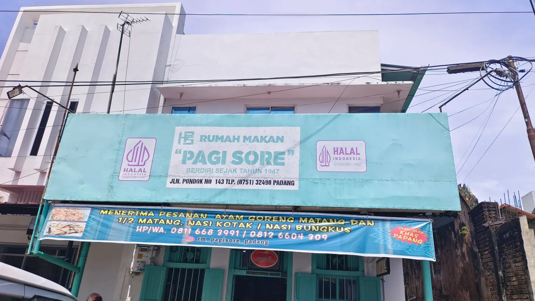 Pagi sore Restaurant restaurant in Kota Padang